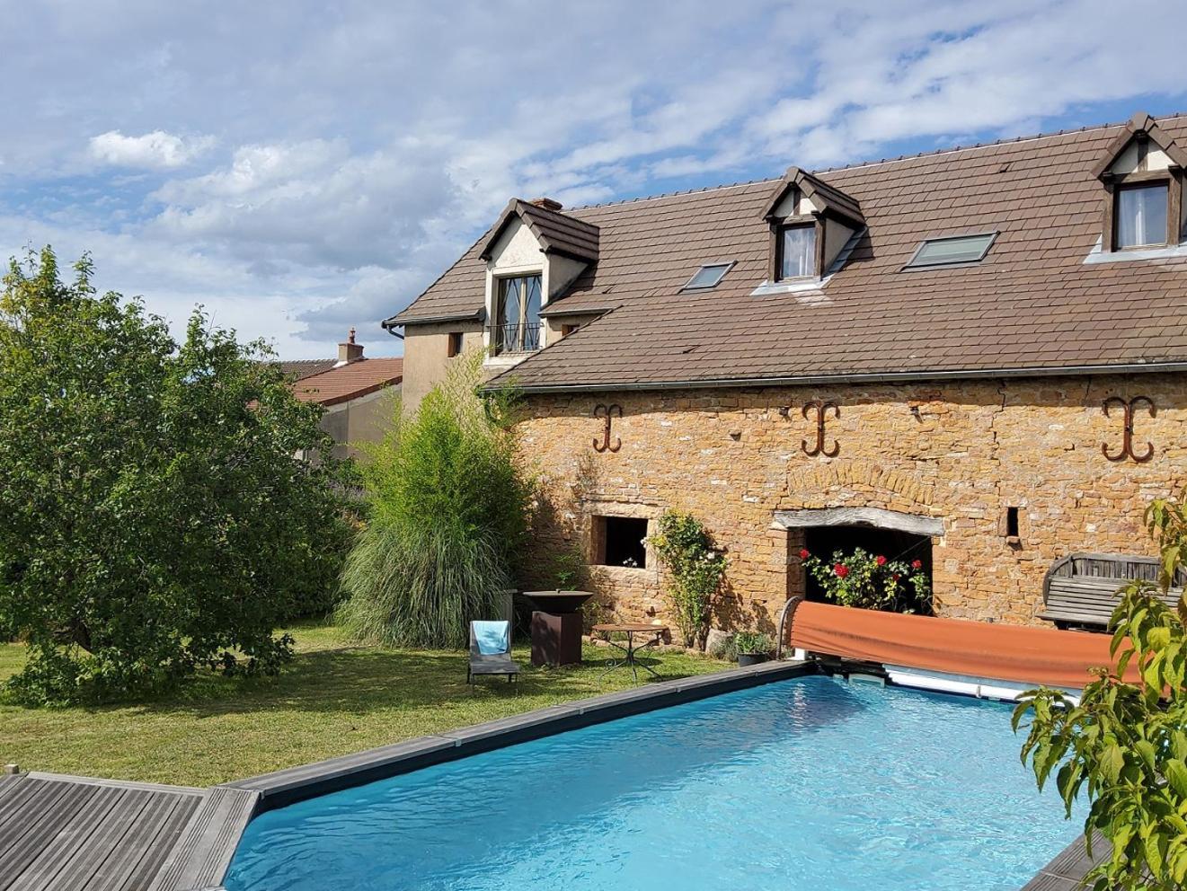 La Parenthese A Etrigny Bed and Breakfast Εξωτερικό φωτογραφία