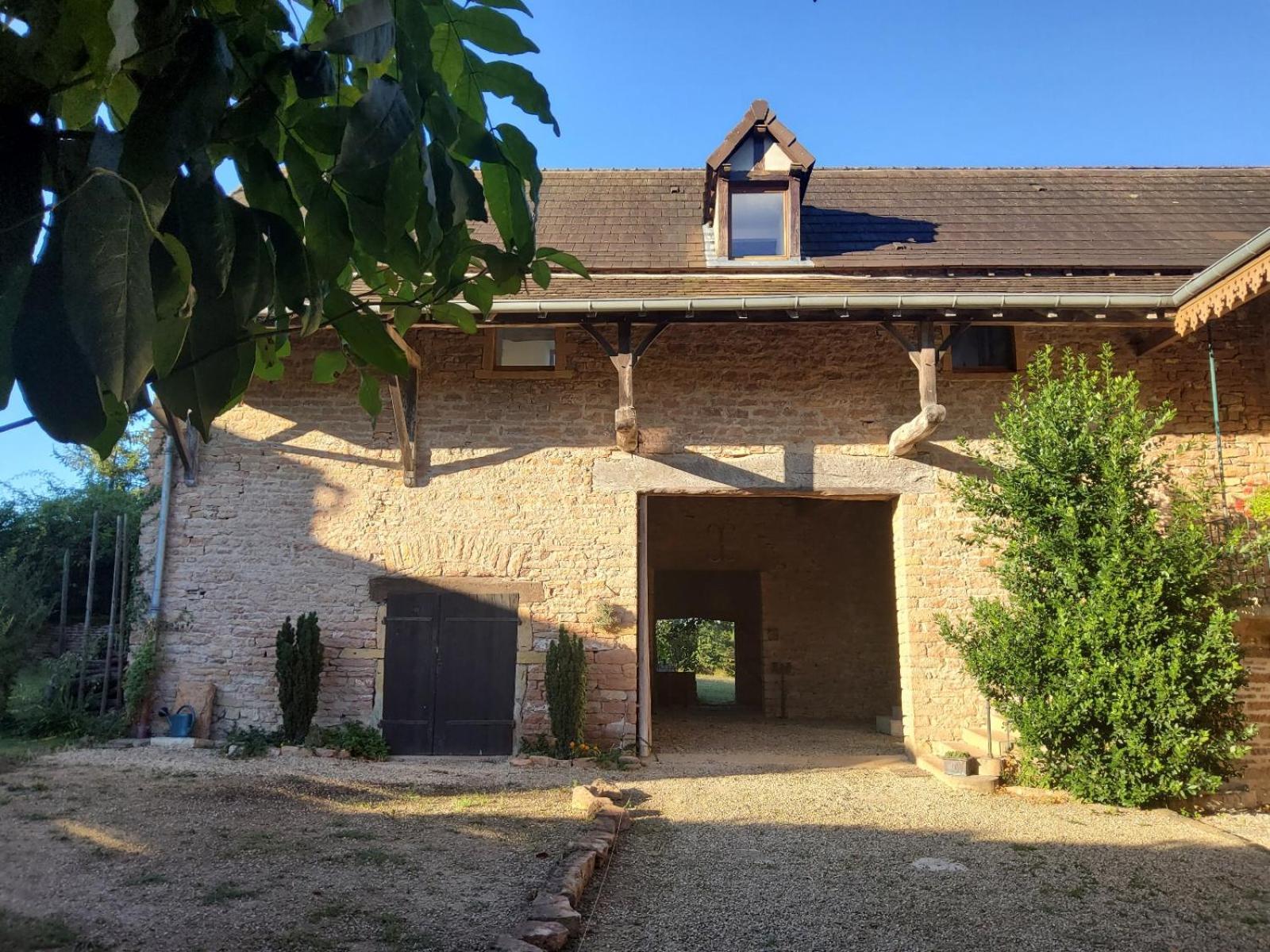 La Parenthese A Etrigny Bed and Breakfast Εξωτερικό φωτογραφία