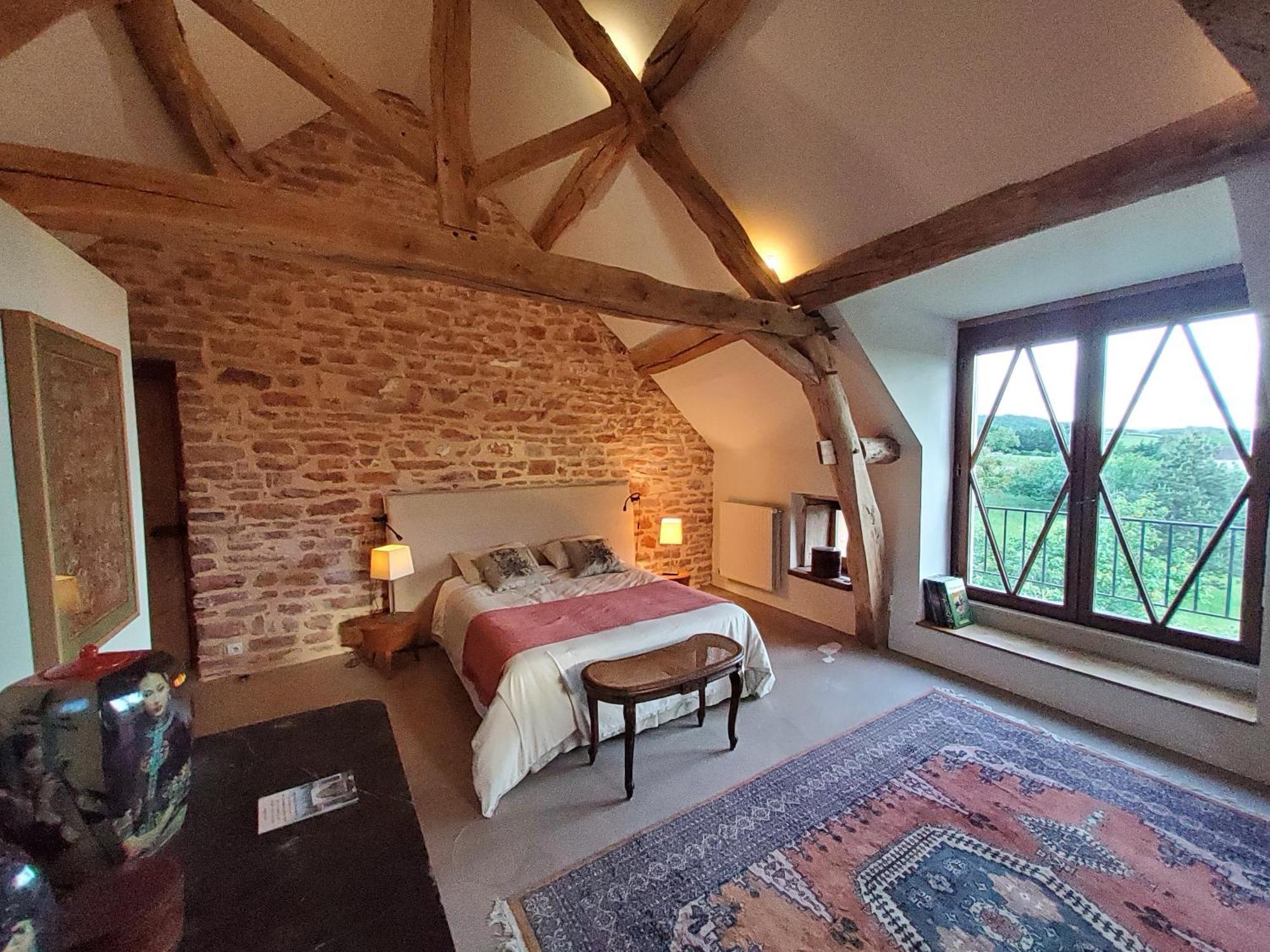 La Parenthese A Etrigny Bed and Breakfast Εξωτερικό φωτογραφία